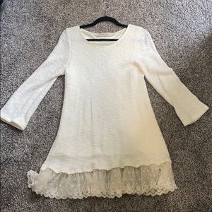 Cream/White Top with lace